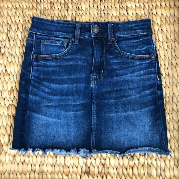 American Eagle Next Level Stretch Hi Rise Mini Skirt Women's Size 2 Raw Hem - Picture 1 of 6